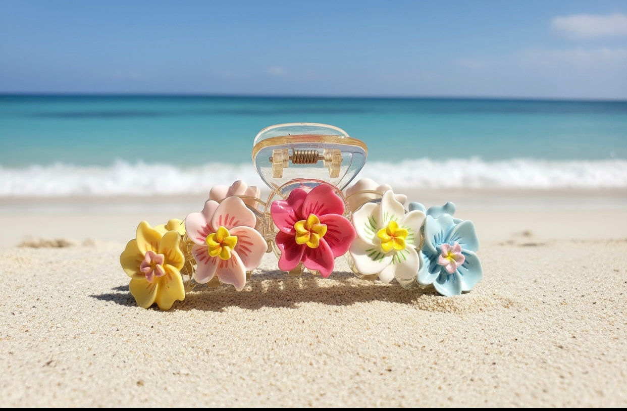 Teuila Blooms Claw Clip